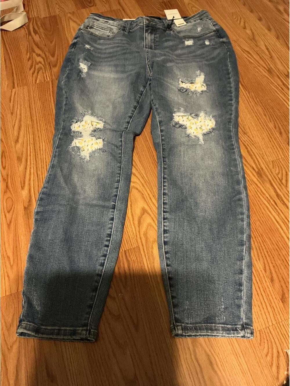 Judy Blue Distressed Jeans with Floral Patch Detail